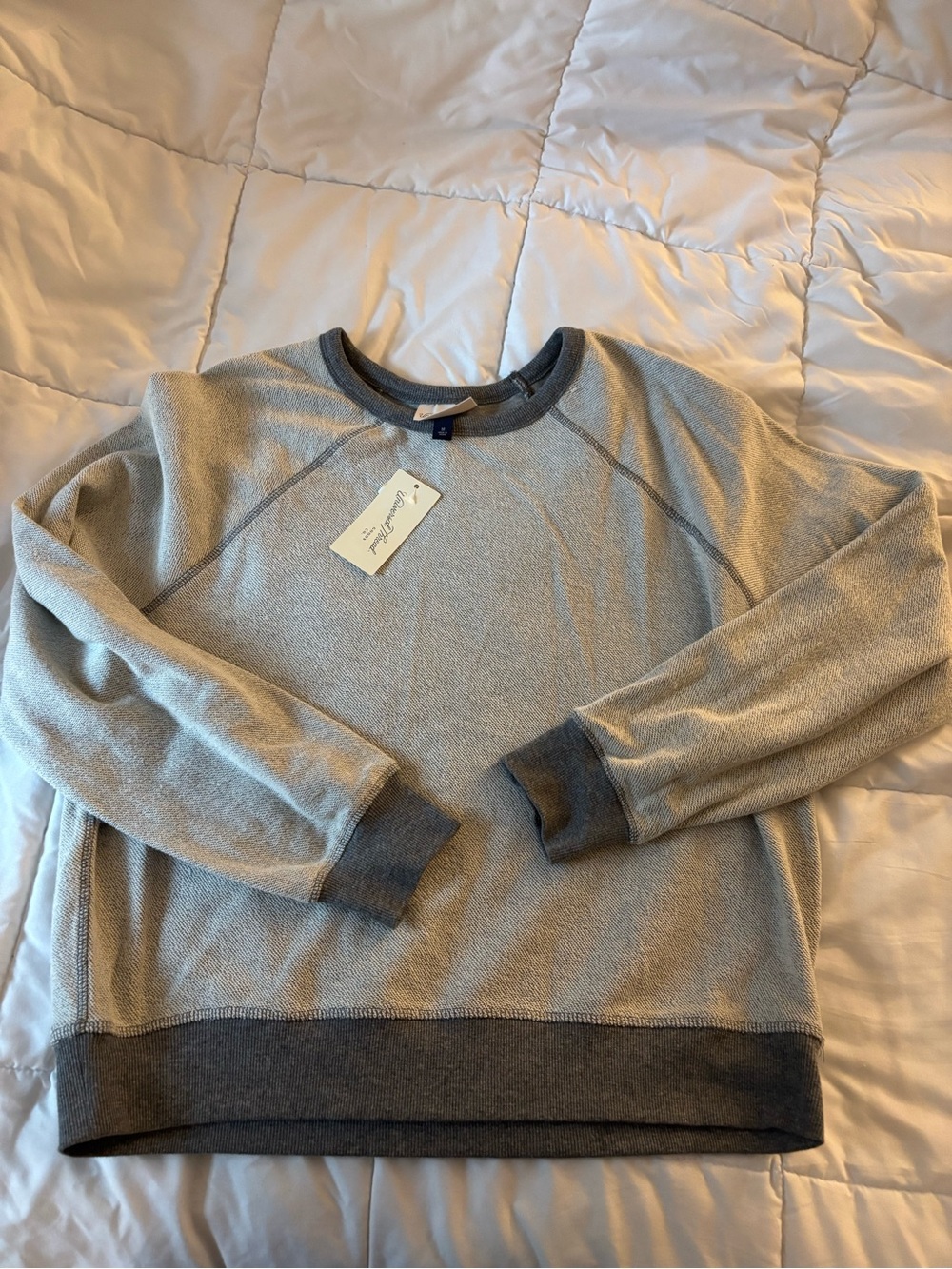 Universal Thread Crewneck Sweater in Light Gray with Dark Gray Trim NWT🤩